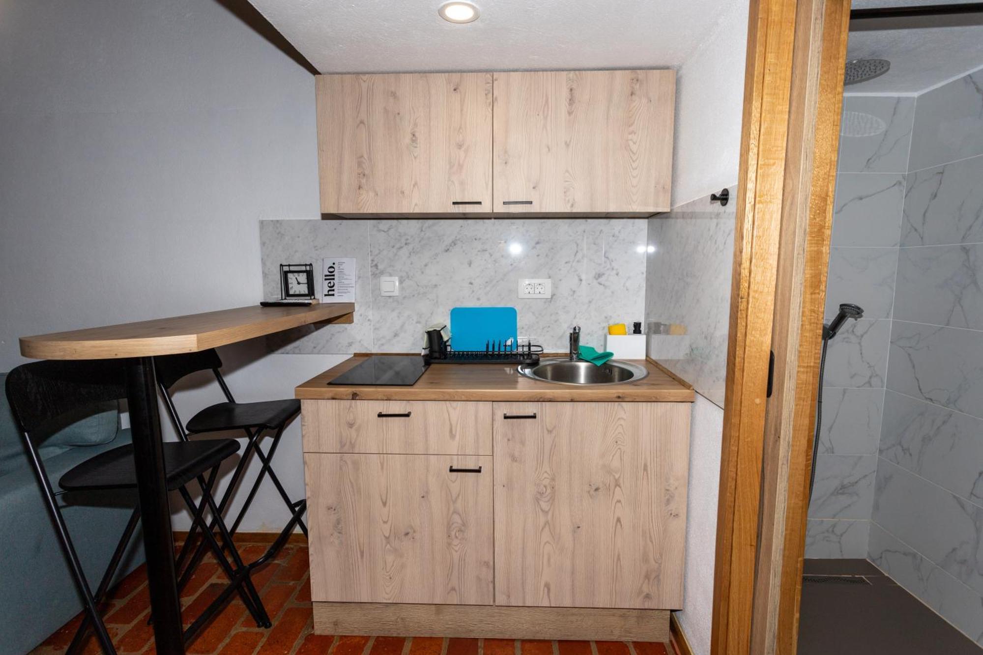 Zenroom Apartments Любляна Экстерьер фото